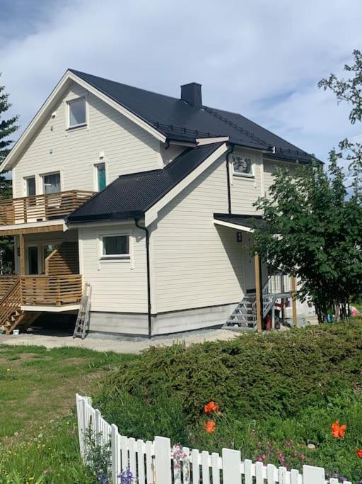 Ferienwohnung Fin Leilighet I Tromsdalen. Tromsø Exterior foto
